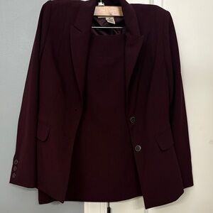 Apostrophe Deep Burgundy Blazer